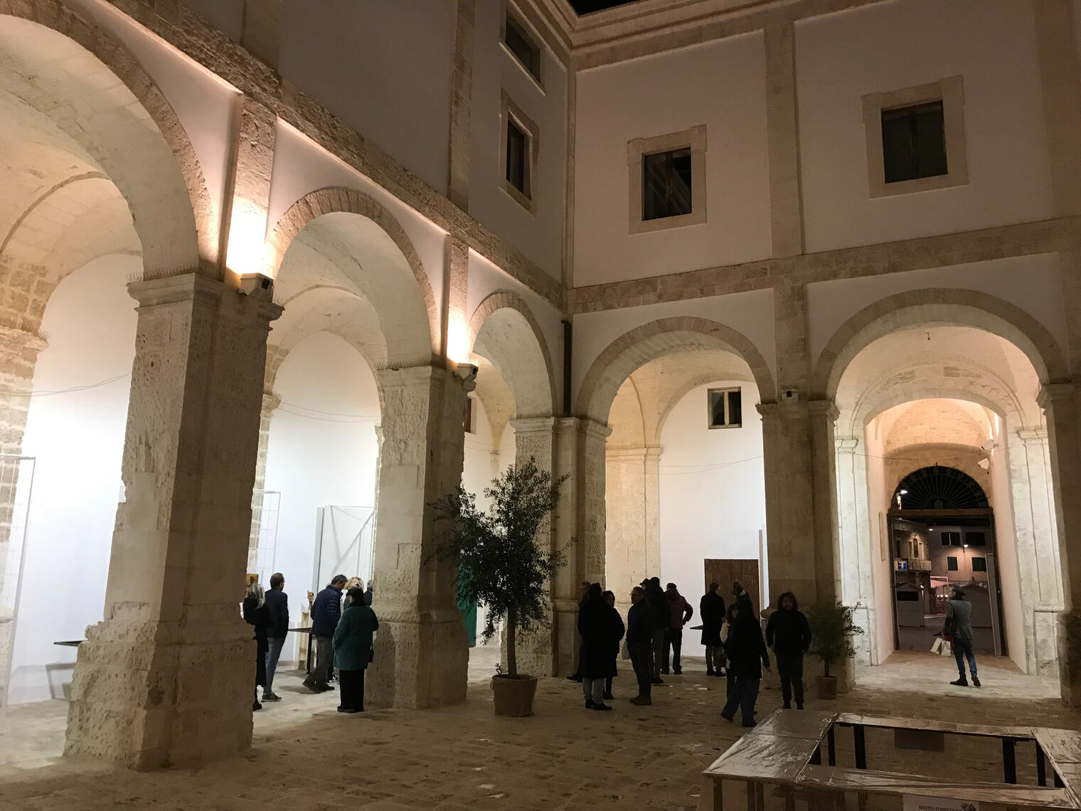 Ostuni - Chiostro di San Francesco